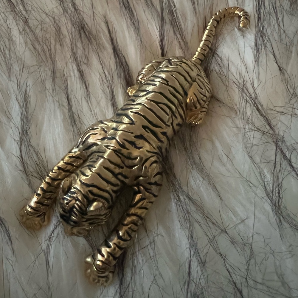 Vintage panther articulated brooch